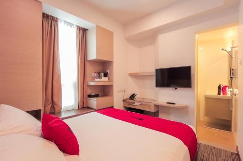 Ace Manor Aparthotel Сингапур Екстериор снимка